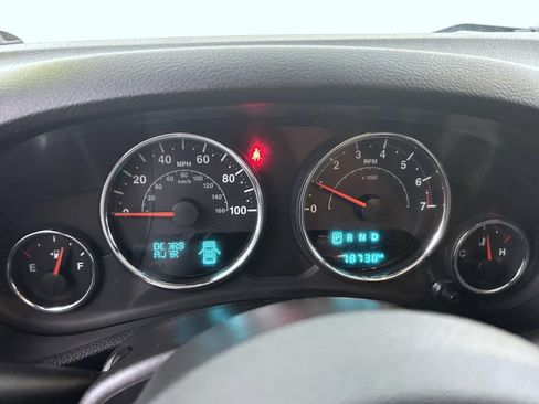 Used 2017 Jeep Wrangler Unlimited Rubicon w/ Connectivity Group AWD/4WD image 14
