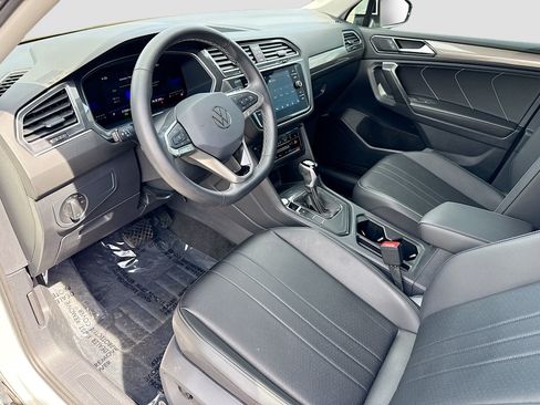 Used 2024 Volkswagen Tiguan SE FWD image 27