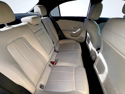 Used 2019 Mercedes-Benz A 220 image 27