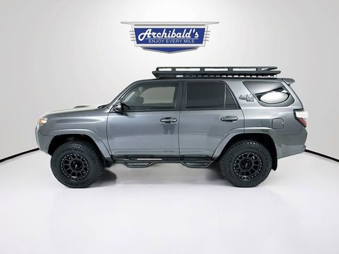 Used 2020 Toyota 4Runner TRD Off-Road Premium AWD/4WD image 5