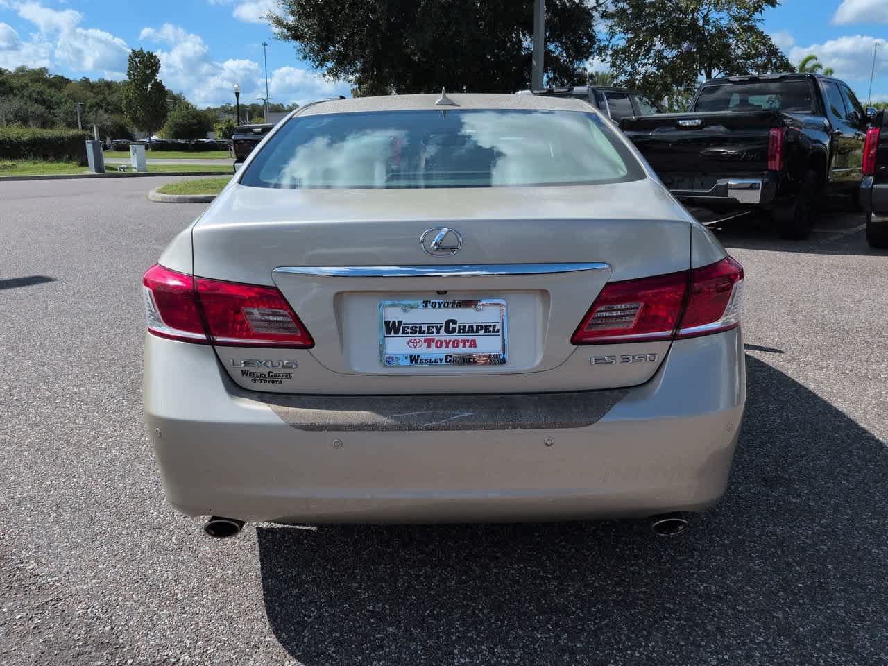 Used 2010 Lexus ES 350 w/ Preferred Accessory Package FWD image 5