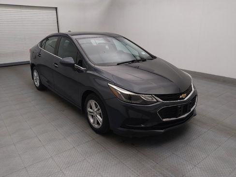 Used 2017 Chevrolet Cruze LT w/ Convenience Package image 13