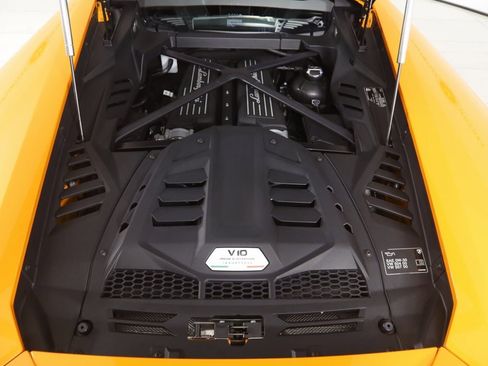Used 2022 Lamborghini Huracan EVO image 79
