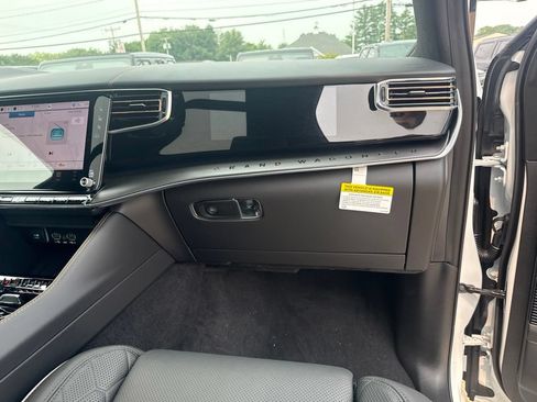 New 2026 Jeep Grand Wagoneer Summit AWD/4WD image 33