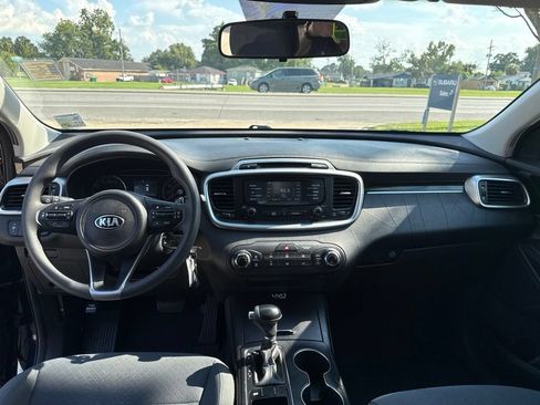 Used 2016 Kia Sorento FWD image 19