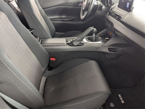 Used 2024 MAZDA MX-5 Miata Sport image 25