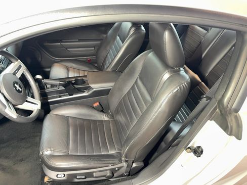 Used 2005 Ford Mustang GT RWD image 35