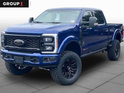 New 2026 Ford F250 Lariat w/ Black Appearance Package
