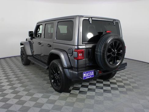 Used 2025 Jeep Wrangler Unlimited Sahara AWD/4WD image 20