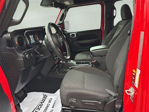 Used 2024 Jeep Gladiator Mojave w/ Technology Group image 7