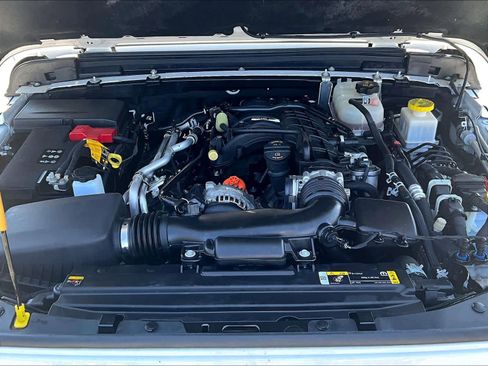 Used 2023 Jeep Gladiator Overland AWD/4WD image 30