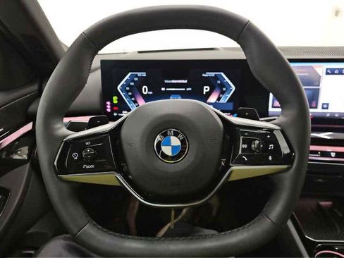 Used 2026 BMW 540i xDrive AWD/4WD image 9
