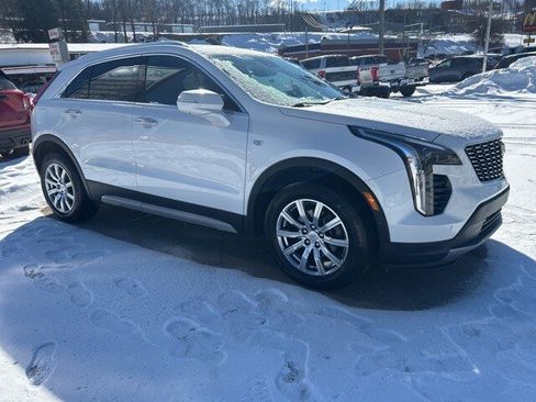 Used 2022 Cadillac XT4 Premium Luxury w/ Enhanced Visibility Package image 18