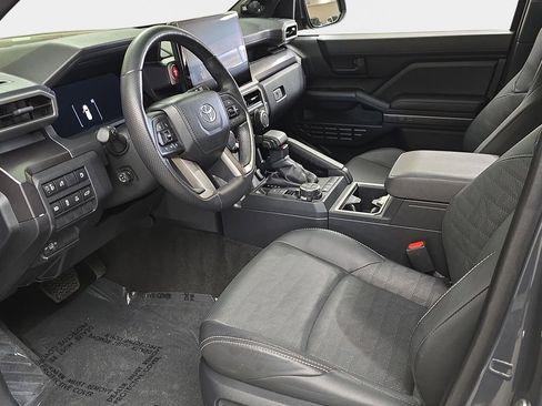 Used 2025 Toyota 4Runner TRD Off-Road Premium w/ Tow Technology Package image 19