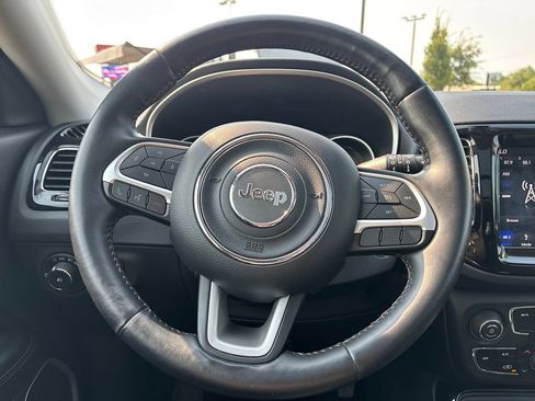 Used 2018 Jeep Compass Limited w/ Navigation Group AWD/4WD image 36