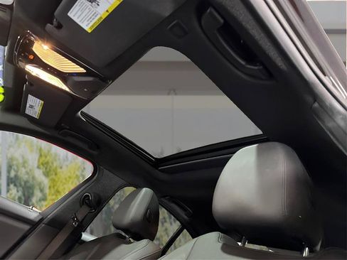 Used 2021 BMW 330i xDrive Sedan w/ Convenience Package image 20