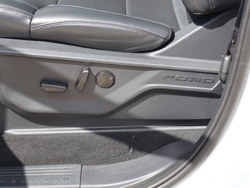 Certified 2025 Ford Expedition Max Platinum AWD/4WD image 27