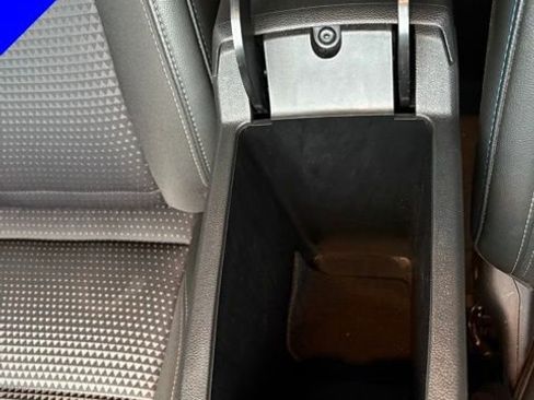 Used 2025 Chevrolet Trax LT image 22