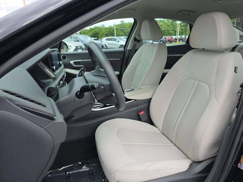 Used 2022 Hyundai Sonata SEL FWD image 2