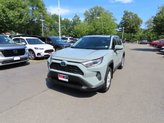 Used 2019 Toyota RAV4 XLE w/ Convenience Package AWD/4WD image 1