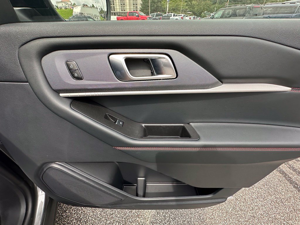 New 2026 Ford Explorer ST-Line w/ ST-Line Street Pack AWD/4WD image 23