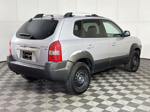 Used 2005 Hyundai Tucson LX FWD image 9