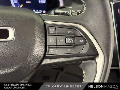 Used 2023 Jeep Grand Cherokee Altitude AWD/4WD image 26