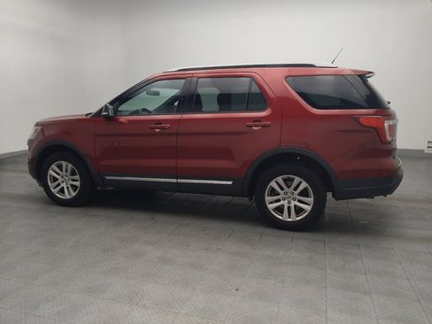 Used 2018 Ford Explorer XLT w/ Equipment Group 201A image 3