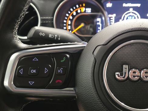 Used 2020 Jeep Gladiator Overland image 28