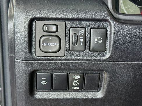 Used 2021 Toyota 4Runner Limited AWD/4WD image 17
