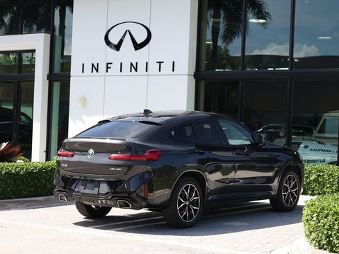 Used 2025 BMW X4 xDrive30i w/ Premium Package AWD/4WD image 4