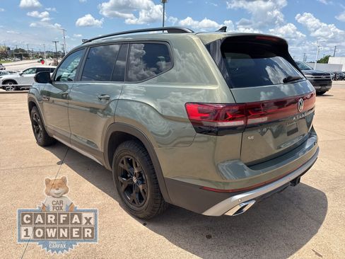 Used 2024 Volkswagen Atlas Peak Edition SE AWD/4WD image 5