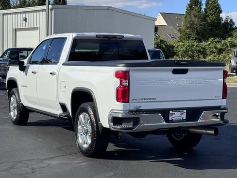 Used 2022 Chevrolet Silverado 2500 LTZ w/ LTZ Convenience Package image 16