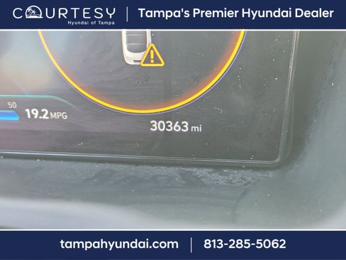 Certified 2022 Hyundai Tucson Limited w/ Cargo Package image 17