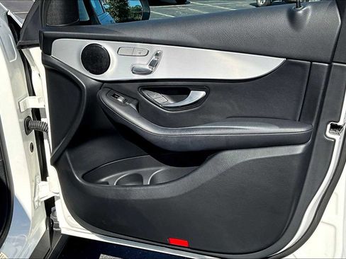 Used 2022 Mercedes-Benz GLC 300 GLC 300 w/ Premium Package Lite image 22