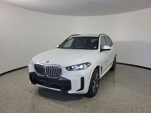 Used 2025 BMW X5 xDrive40i AWD/4WD image 2
