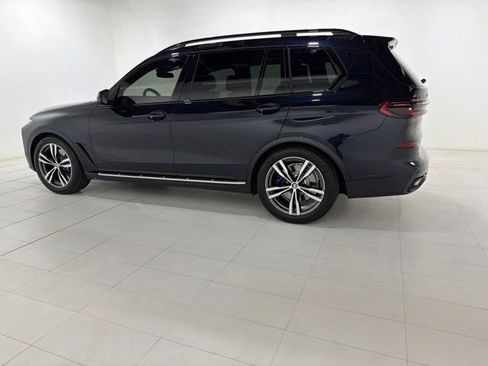 Used 2026 BMW X7 xDrive40i w/ Executive Package AWD/4WD image 2