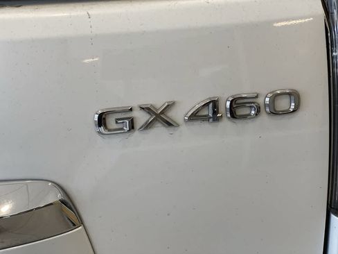 Used 2016 Lexus GX 460 w/ Premium Package AWD/4WD image 11