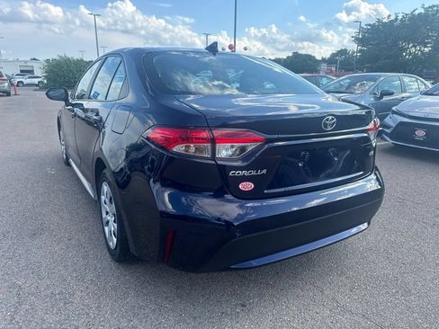 Used 2021 Toyota Corolla LE FWD image 5