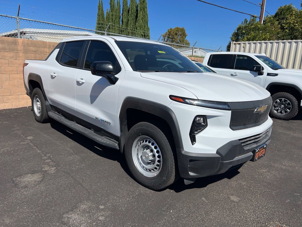 Used 2025 Chevrolet Silverado EV W/T w/ WT Plus Package AWD/4WD image 1