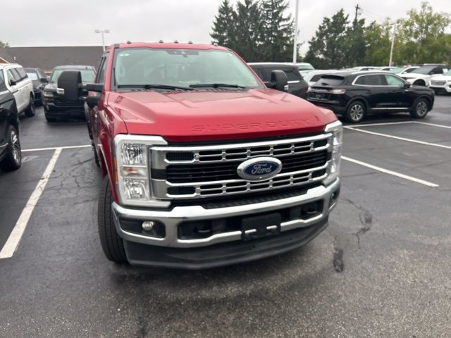 Used 2023 Ford F350 XLT w/ 360-Degree Camera Package AWD/4WD image 3