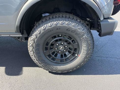 New 2026 Ford Bronco 4-Door w/ Sasquatch Package AWD/4WD image 4