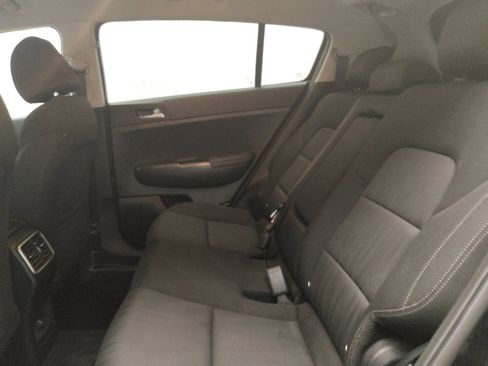 Used 2022 Kia Sportage LX FWD image 18