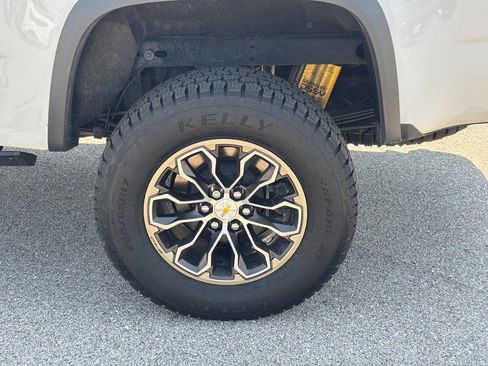 Used 2022 Chevrolet Colorado ZR2 image 7