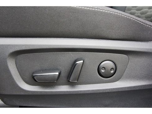 New 2025 Nissan Pathfinder SV image 20