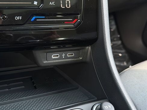 New 2026 Volkswagen Jetta SE FWD image 31