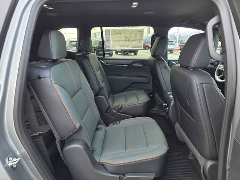 New 2026 GMC Acadia AT4 w/ Luxury Package AWD/4WD image 12