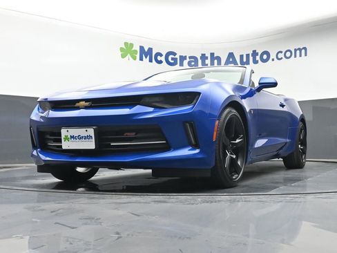 Used 2018 Chevrolet Camaro LT RWD image 6