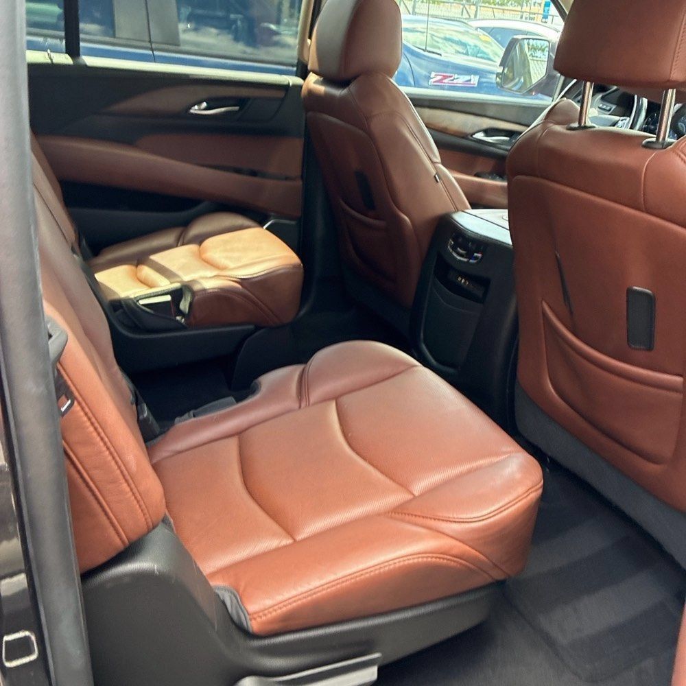 Used 2016 Cadillac Escalade ESV Premium AWD/4WD image 12