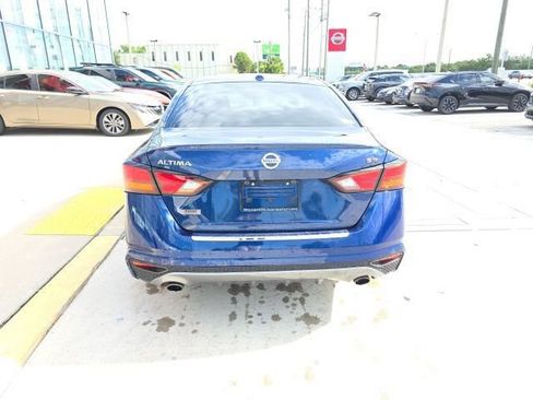 Used 2022 Nissan Altima 2.5 SR FWD image 6